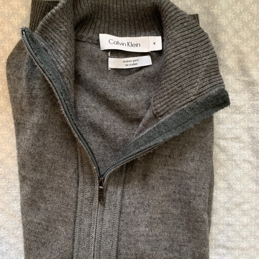 Calvin Klein light weight sweater